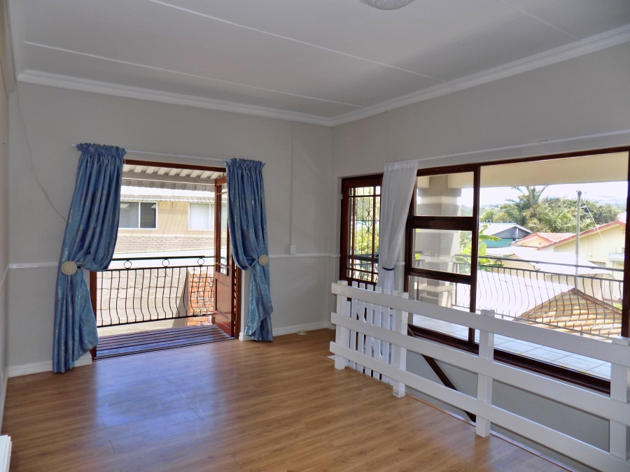 4 Bedroom Property for Sale in Bergsig Western Cape